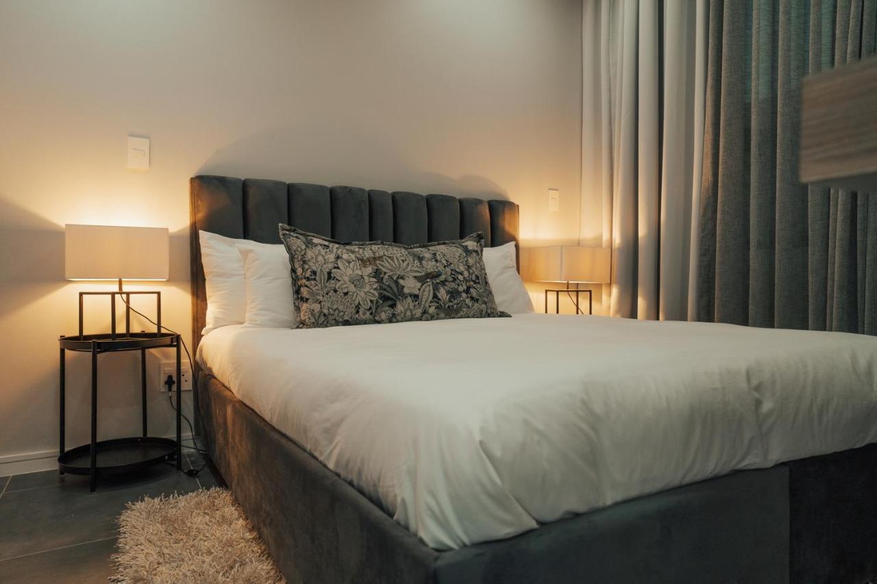 Reserved Suites Illovo Johannesburg Eksteriør bilde