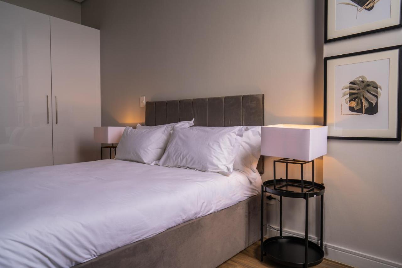 Reserved Suites Illovo Johannesburg Eksteriør bilde