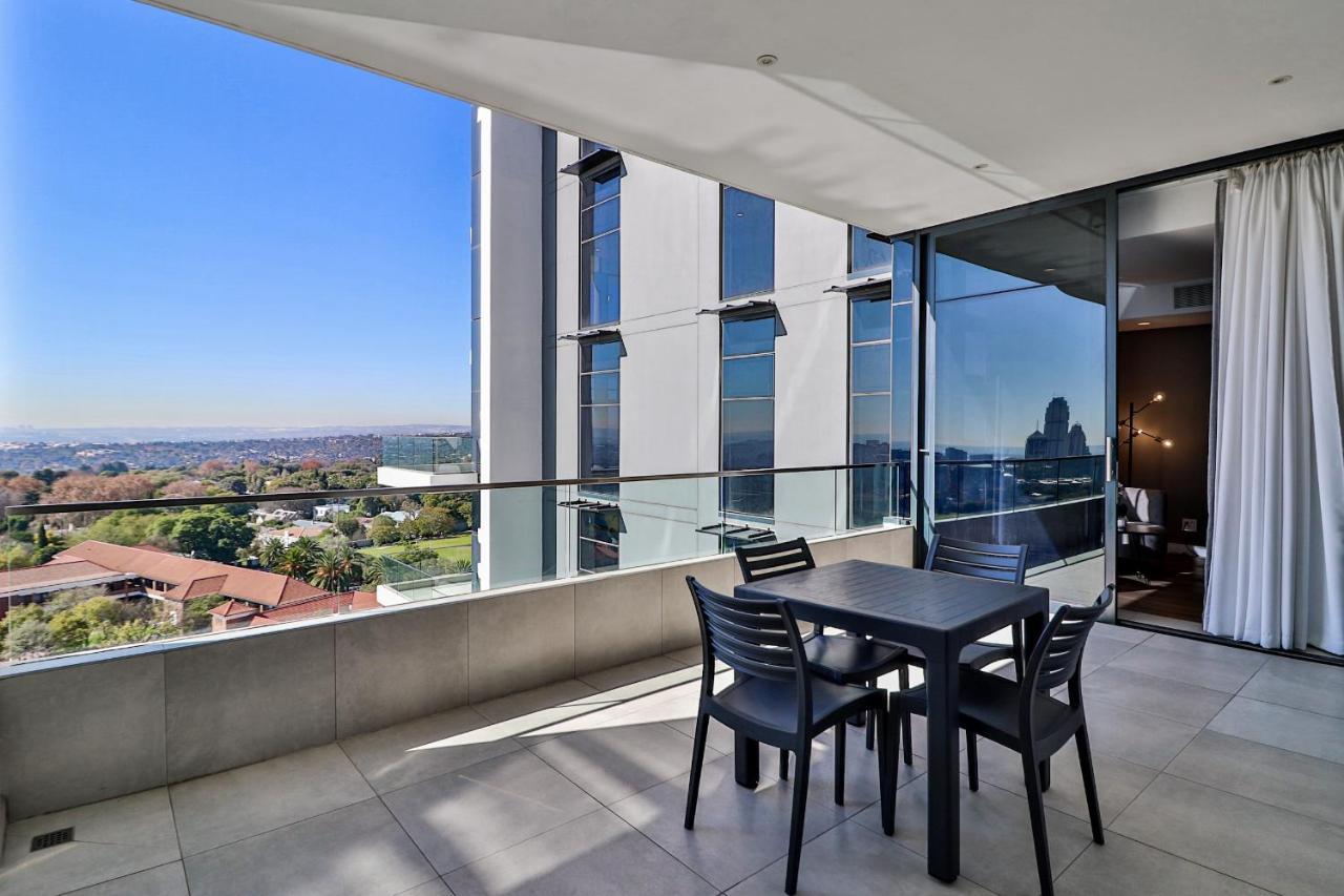 Reserved Suites Illovo Johannesburg Eksteriør bilde