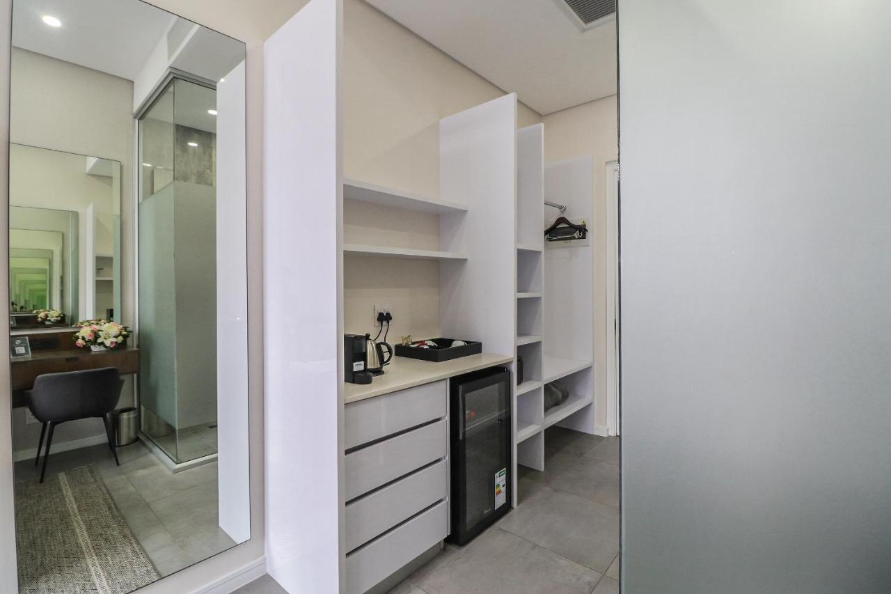 Reserved Suites Illovo Johannesburg Eksteriør bilde