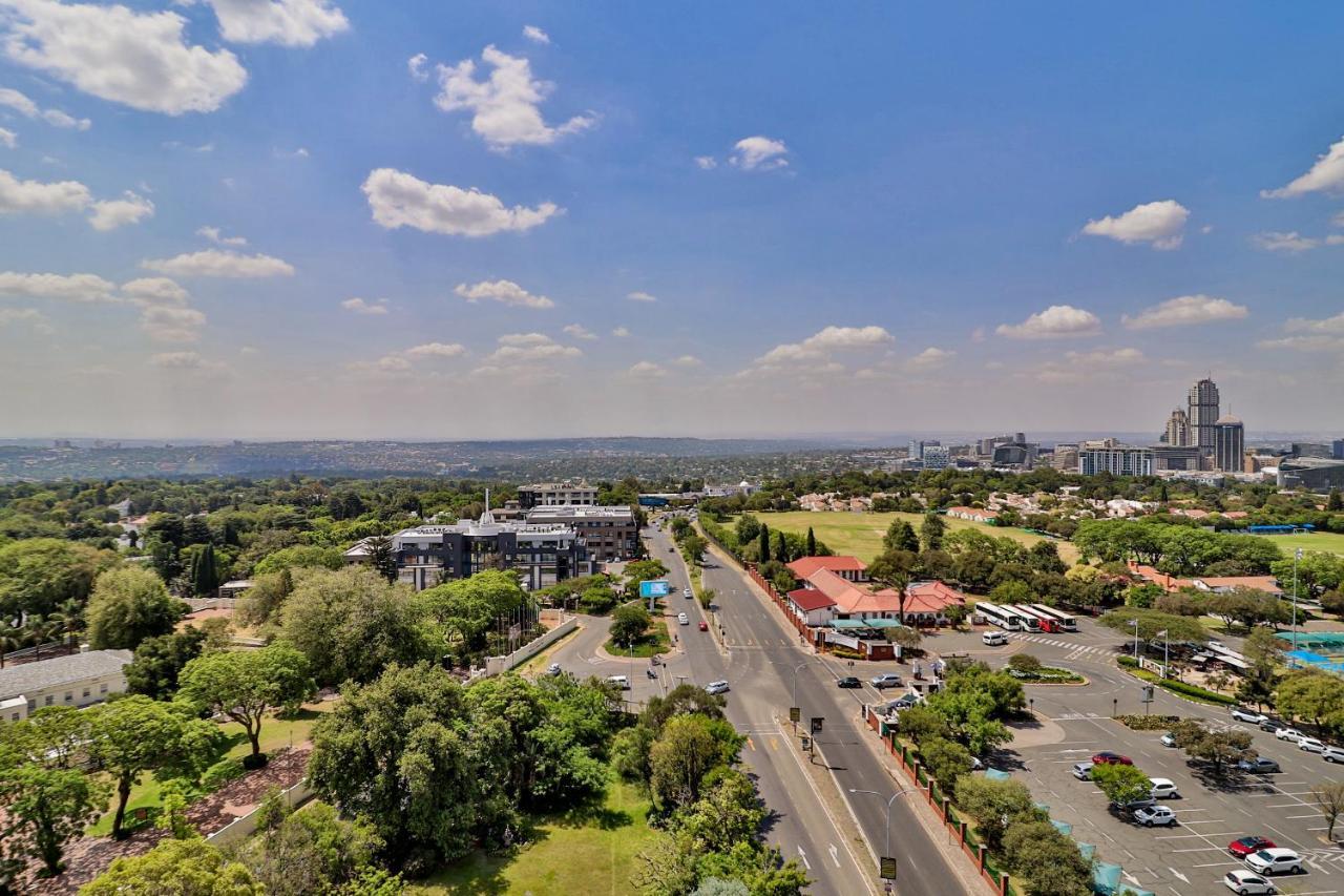 Reserved Suites Illovo Johannesburg Eksteriør bilde